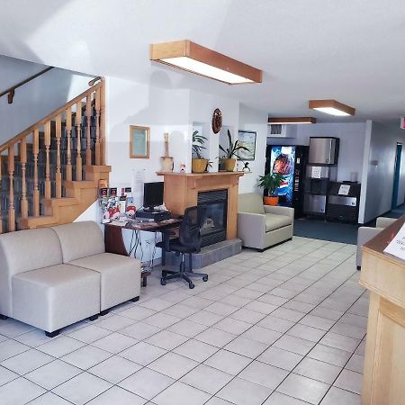 Travel-Inn Resort & Campground Saskatoon Exterior foto